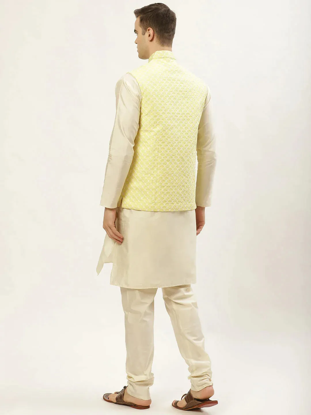 Men'S Embroidered Nehru Jacket & Kurta Pyjama