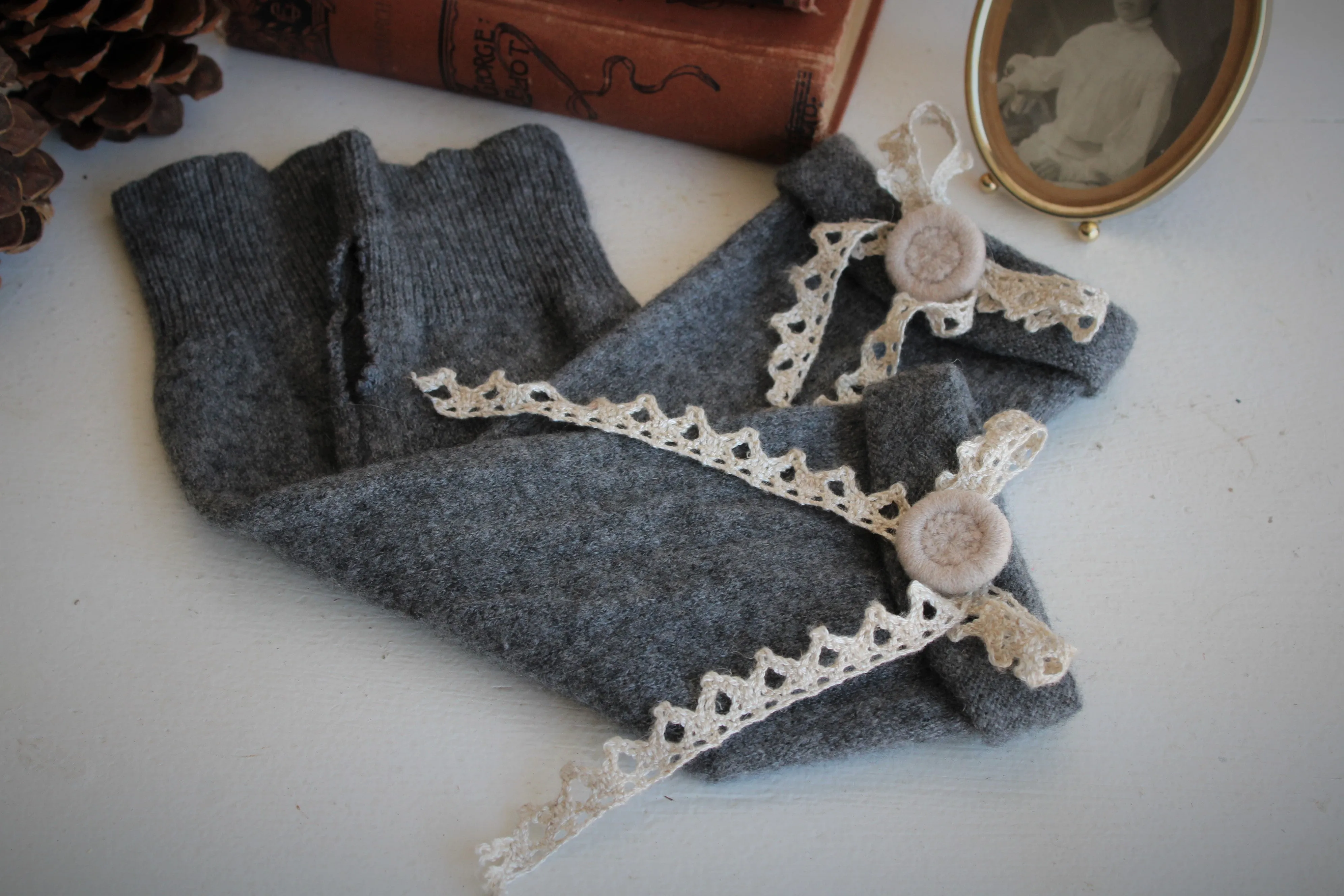 The Highland Heather Knit Fingerless Gloves